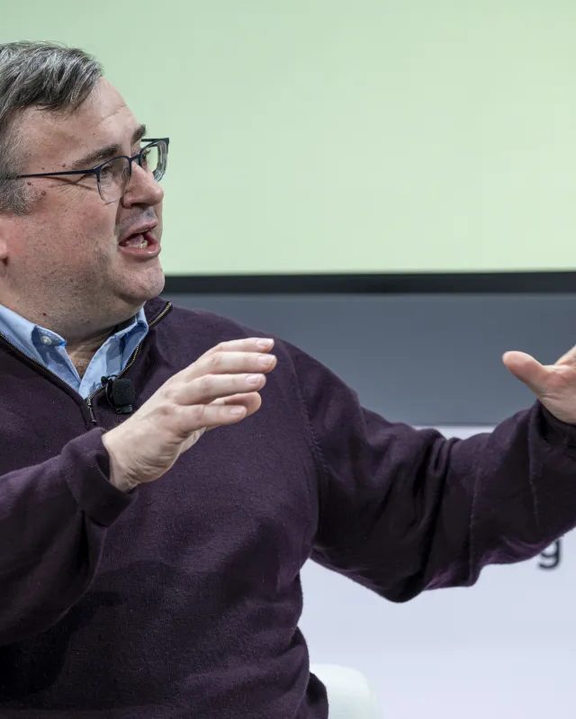 Reid Hoffman Microsoft-u tərk edir: Yeni startupla irəliləyir