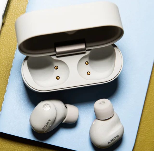 Sony WF-1000XM6 qulaqcıqları 30 dollar endirimdə satılır