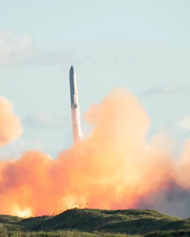 SpaceX Orbital Məlumat Mərkəzləri ilə Uğurlu Olacaqmı?