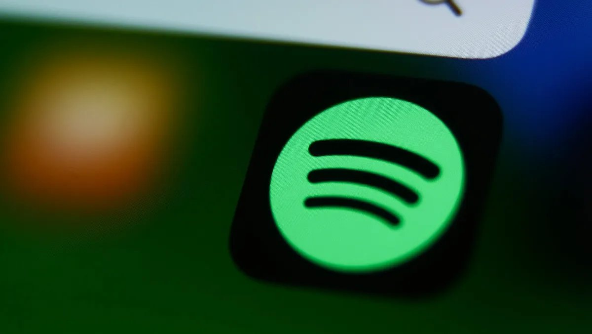 Spotify və Universal Music-dən Pərəstişkarların AI ilə Remikslər Yaratmasına İcazə
