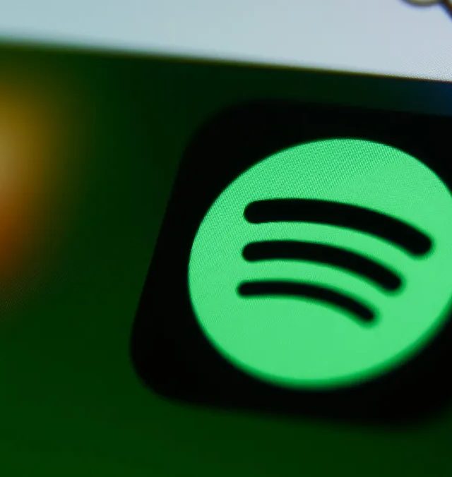 Spotify və Universal Music-dən Pərəstişkarların AI ilə Remikslər Yaratmasına İcazə