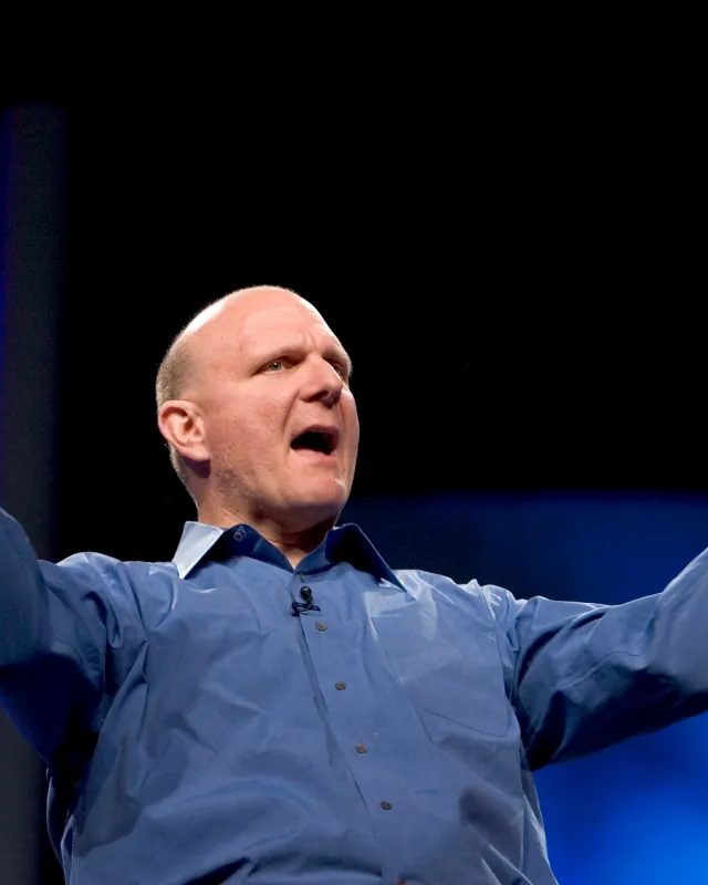 Steve Ballmer: "Aldatıldım və Özümü Axmaq Hiss Edirəm"