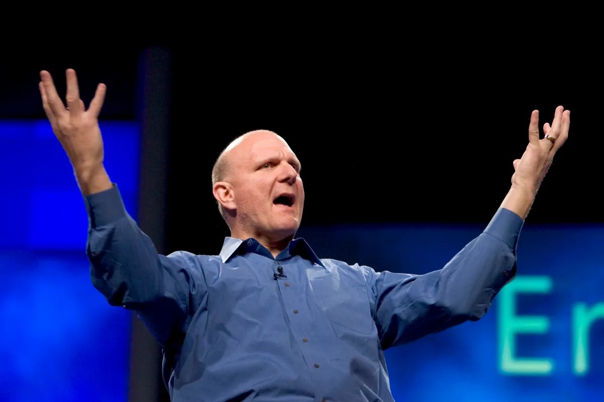 Steve Ballmer: "Aldatıldım və Özümü Axmaq Hiss Edirəm"