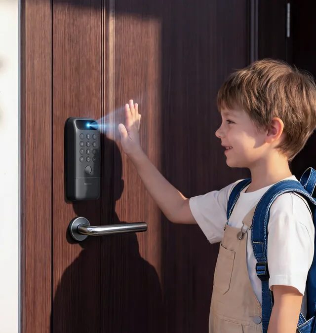 SwitchBot-un Yeni Ağıllı Kilidi Üz Tanıma ilə Qapınızı Açır