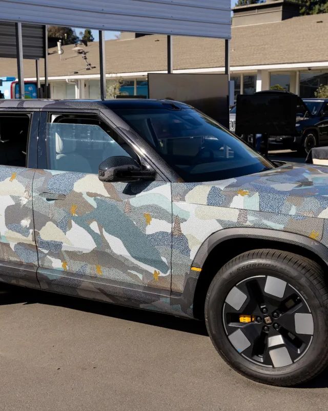 TechCrunch Mobility: Rivian-ın R2 Proyekti