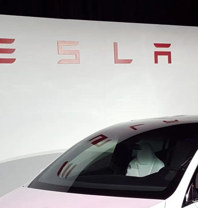 Tesla Model S və X-in Son Günləri: Gözlər Cybercab-da