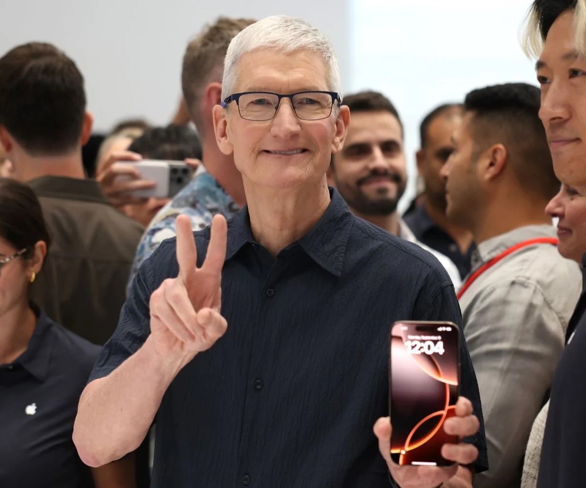 Tim Cook Böyük Elanlar Həftəsini Anons Edir