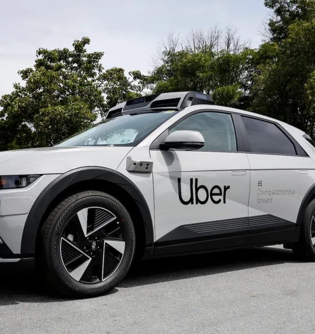 Uber 500 Məlumat Toplama Avtomobili Yola çıxarır