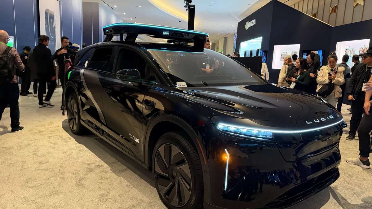 Uber Robotaksi və EV Şarj Stansiyalarını Artırır