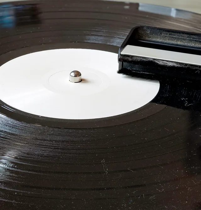 Vinil Plastinkalarınızı Necə Təmizləmək Olar: Ən Yaxşı Yollar