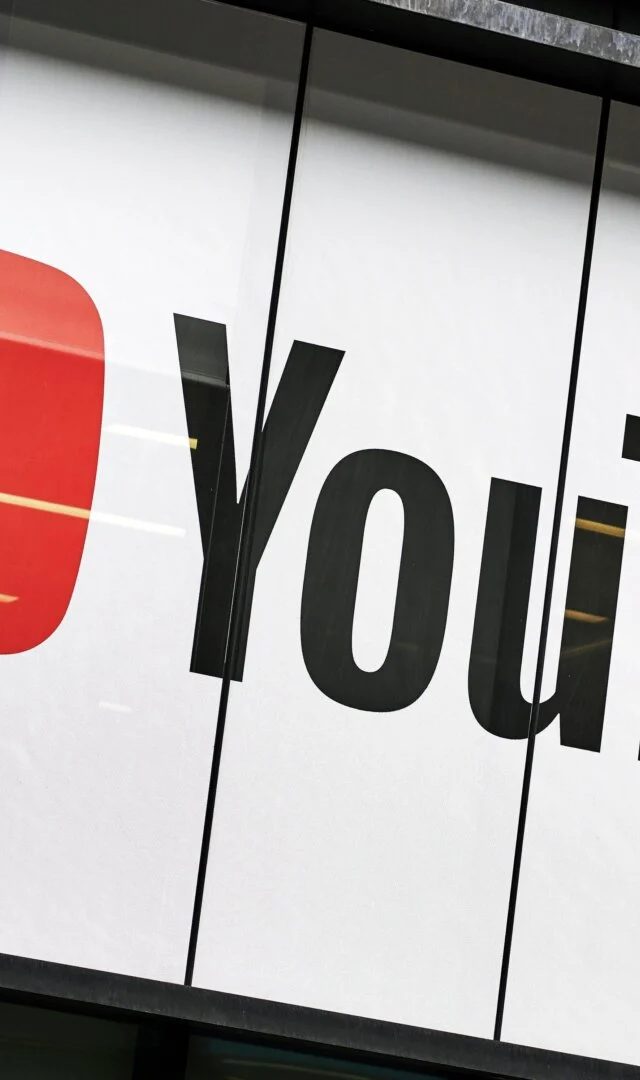 YouTube AI Deepfake Alətini Siyasətçilərə Genişləndirir