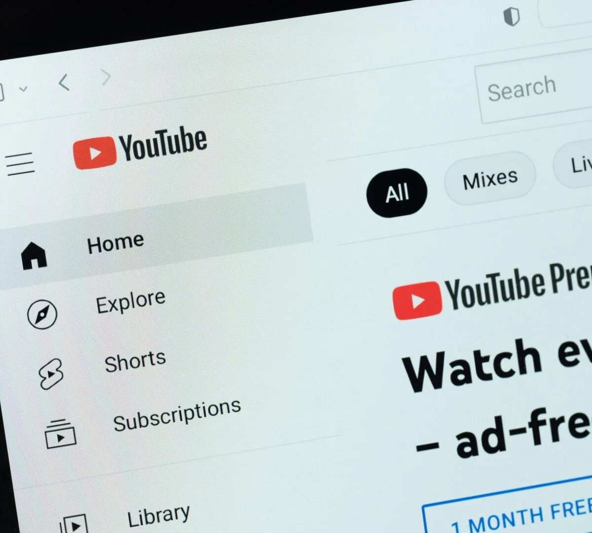 YouTube Premium Qiymətlərini Artırır: Nə Baş Verir?